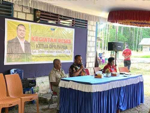 Reses di Kampung Borai, Ketua DPR Papua Paparkan Program Bantuan Rumah BSPS