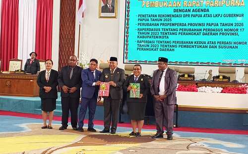 DPR Papua Resmi Sahkan Rekomendasi LKPJ Gubernur Papua Tahun 2025