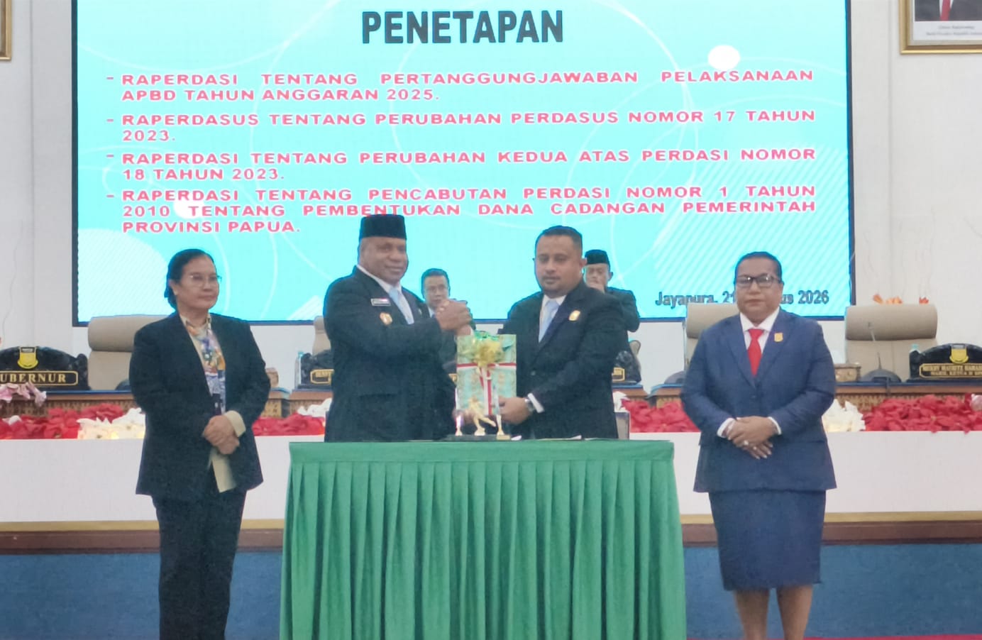 DPR Papua Tetapkan Empat Raperdasi dan Raperdasus, Gubernur Fakhiri: Dana Cadangan Ditata, Kelembagaan Otsus Diperkuat